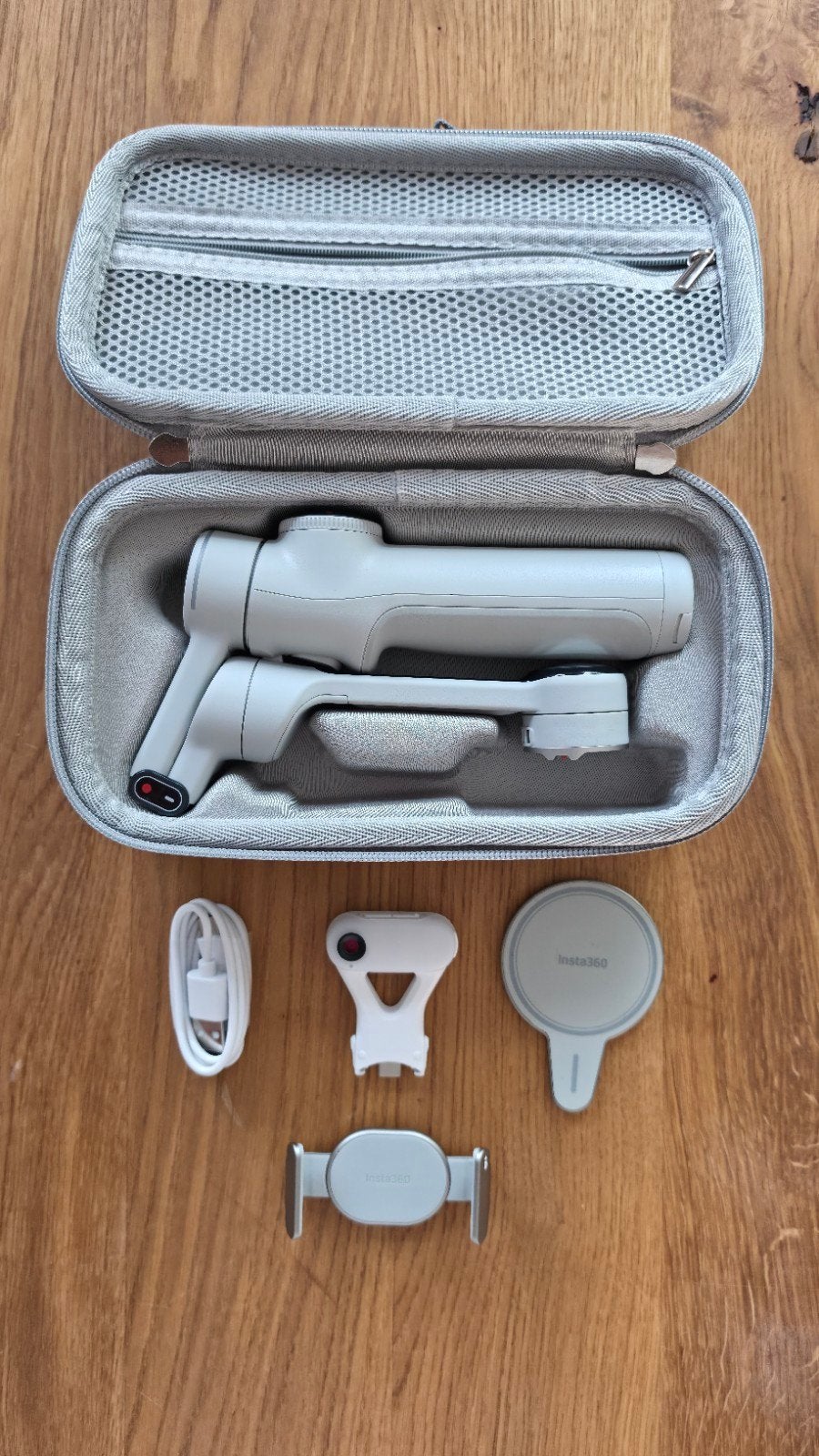 Insta360 Flow Pro 2, Audio, Tv en Foto, Fotocamera's Digitaal, Overige typen, Cameratas, Ophalen of Verzenden, Zo goed als nieuw