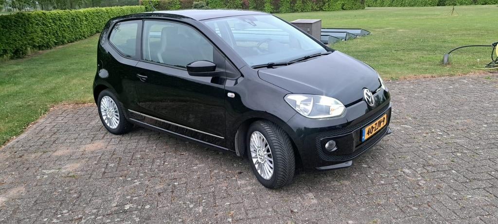 Volkswagen up! 1.0 44KW 2013 Zwart, Auto's, Volkswagen, Voorwielaandrijving, Up!, 840 kg, 4 stoelen