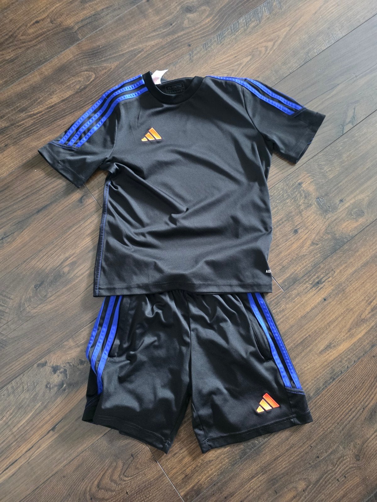 Adidas sportset zwart/blauw voor kinderen, Ophalen of Verzenden, Zo goed als nieuw, Adidas, Jongen of Meisje