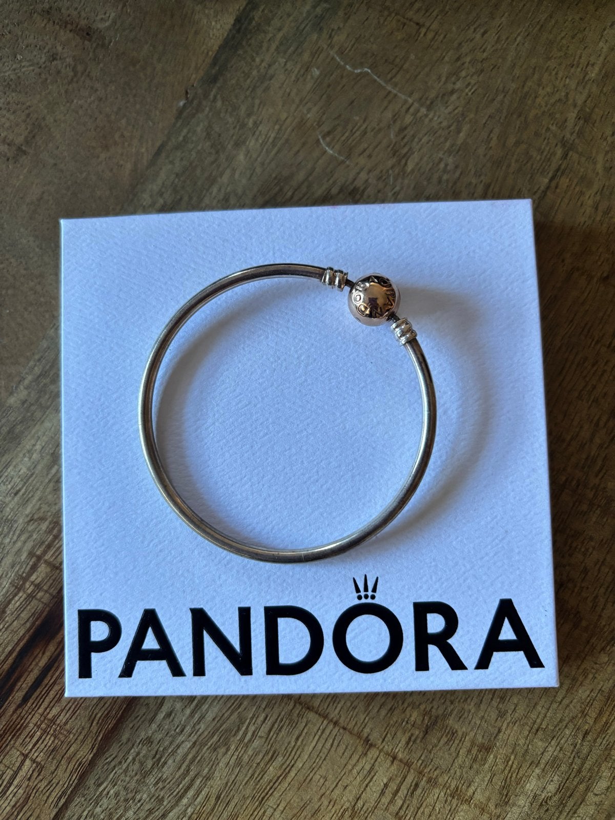 Pandora armband met roségouden sluiting, Ophalen of Verzenden, Zo goed als nieuw, Zilver, Met bedels of kralen