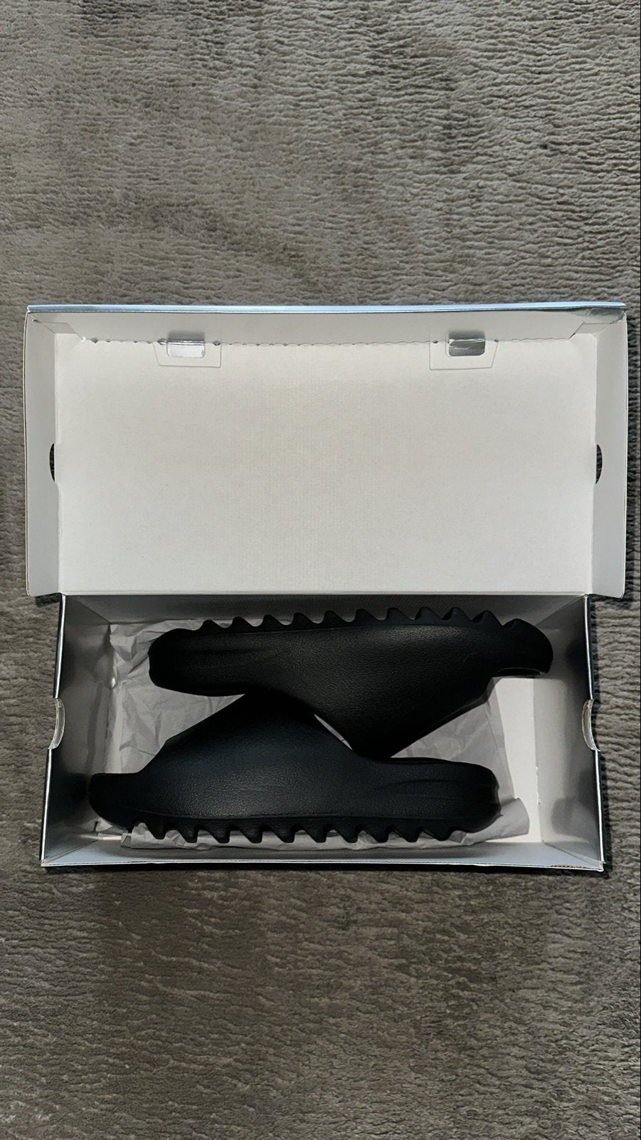 Yeezy Slides - Maat 41 - Nieuw, Kleding | Heren, Slippers, Zwart, Nieuw, Ophalen of Verzenden