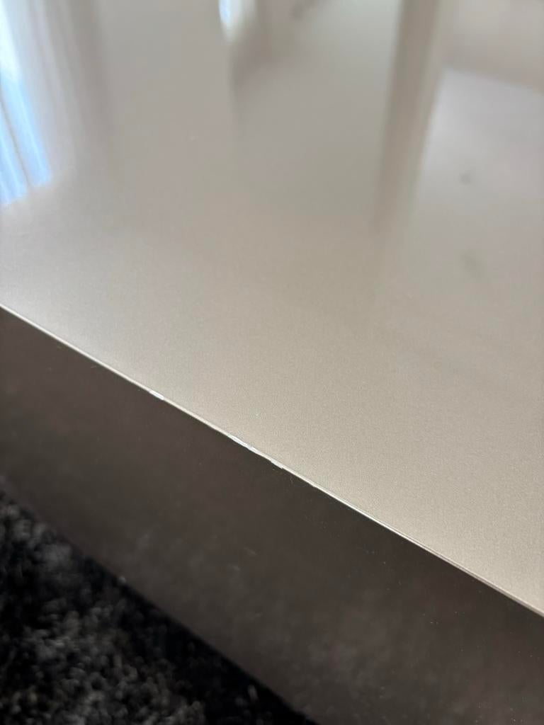 Moderne salontafel met hoogglans afwerking, Ophalen of Verzenden, Zo goed als nieuw