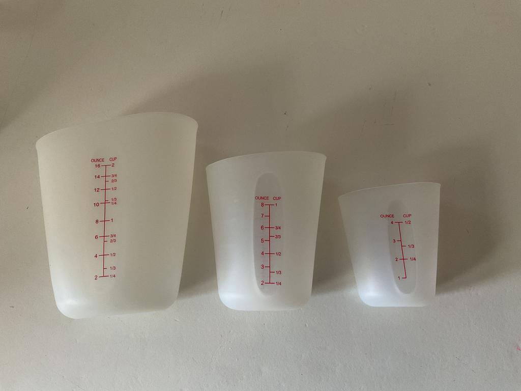 3 siliconen maatbekers, Hobby en Vrije tijd, Knutselen, Ophalen of Verzenden, Zo goed als nieuw, Overige typen