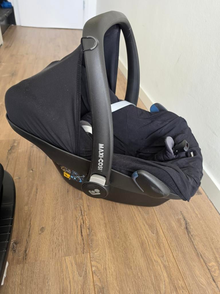 Maxi-Cosi Pebble Pro i-Size + Base + Accessoires, Kinderen en Baby's, Autostoeltjes, Ophalen, Gebruikt, Zijbescherming, Isofix