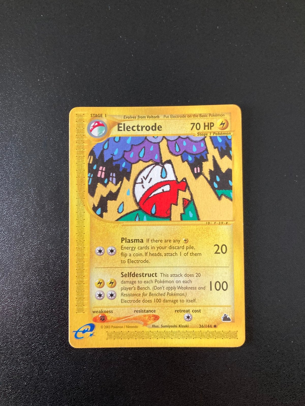Pokemon kaart Electrode, Ophalen of Verzenden, Zo goed als nieuw