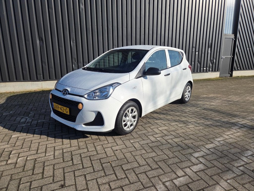 Hyundai I10 1.0i i-Motion Comfort Plus, Auto's, Hyundai, Voorwielaandrijving, Gebruikt, Euro 6, Bedrijf