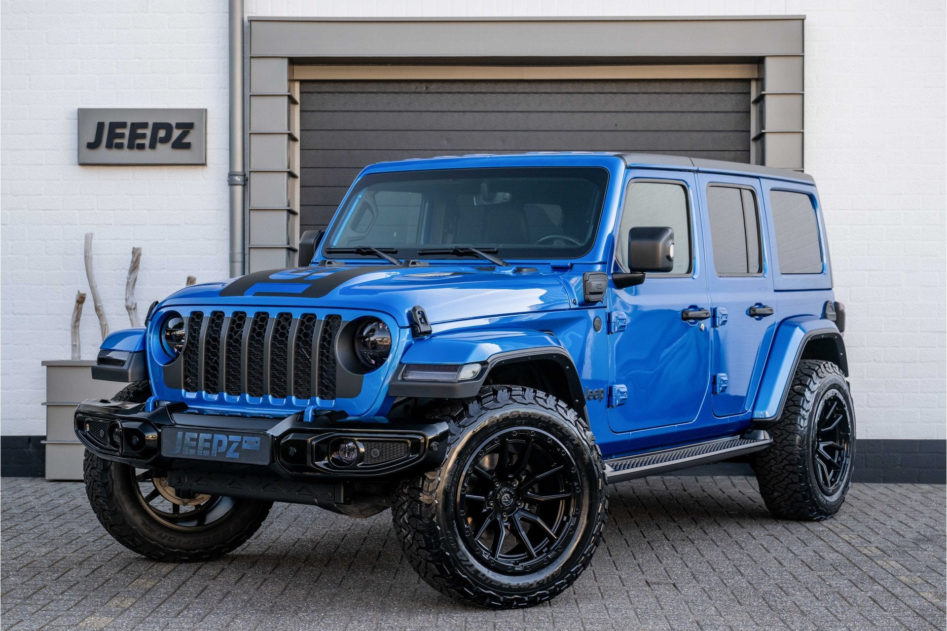 Jeep Wrangler Unlimited 4xe 380 Sahara 22" Black Rhino lmv -, Automaat, Zwart, 4 cilinders, Cabriolet