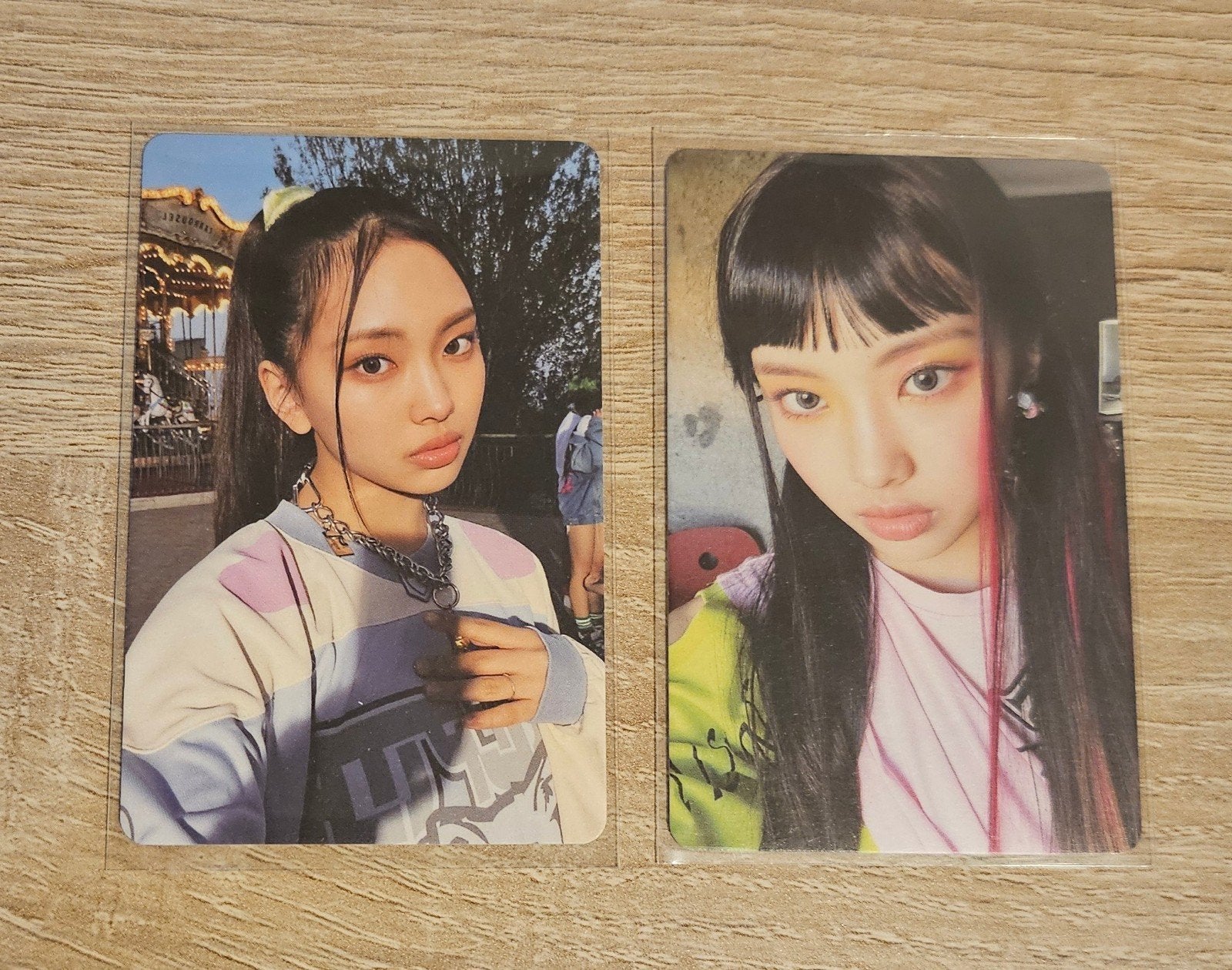 K-pop fotokaart: 2x Hyein Newjeans - 1st Ep Newjeans, Verzenden, Zo goed als nieuw, Foto of Kaart
