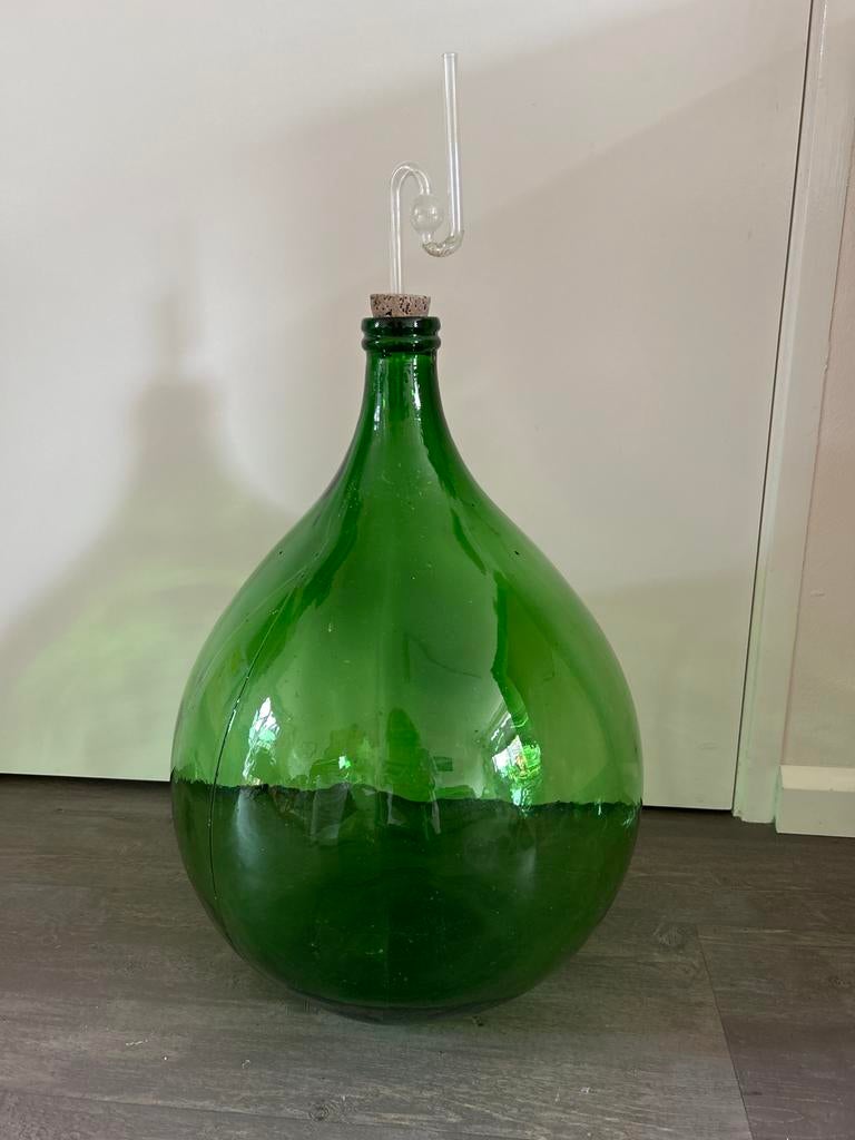 Grote groene gistfles met waterslot, Ophalen, Gebruikt