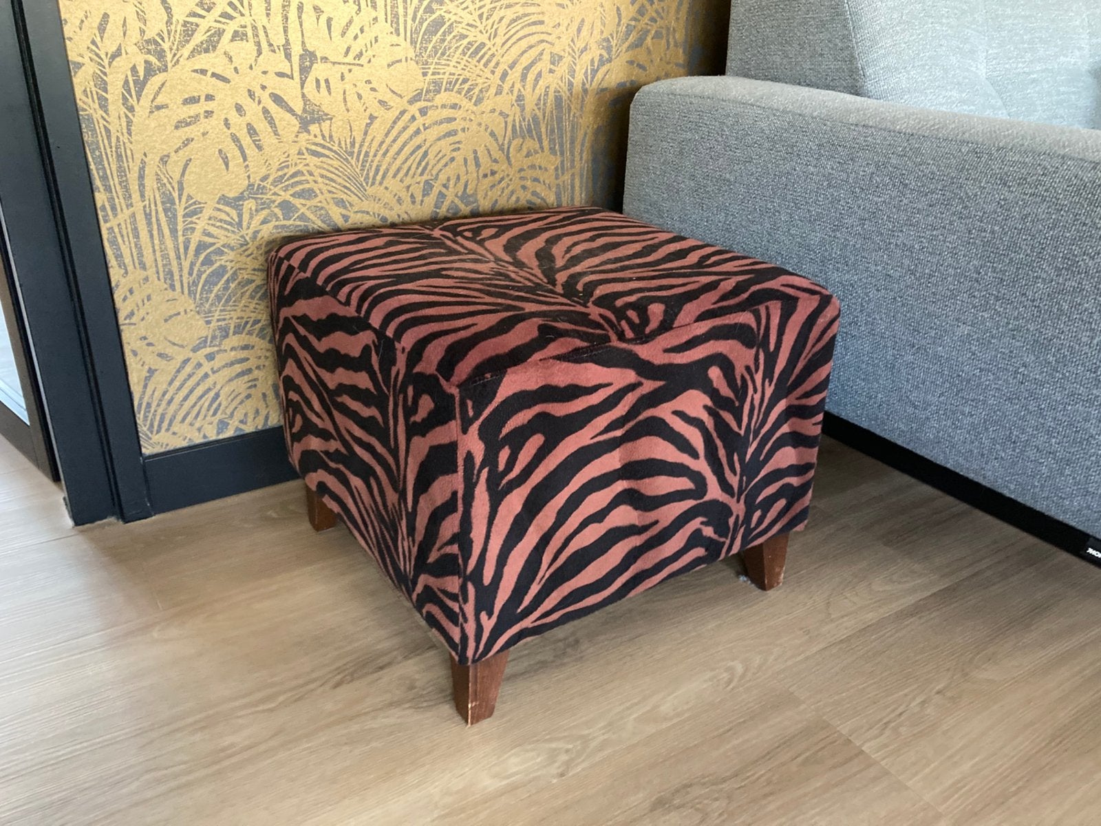 Hocker / poef 50x50x45 cm, Ophalen, Gebruikt, Stof, 50 tot 75 cm