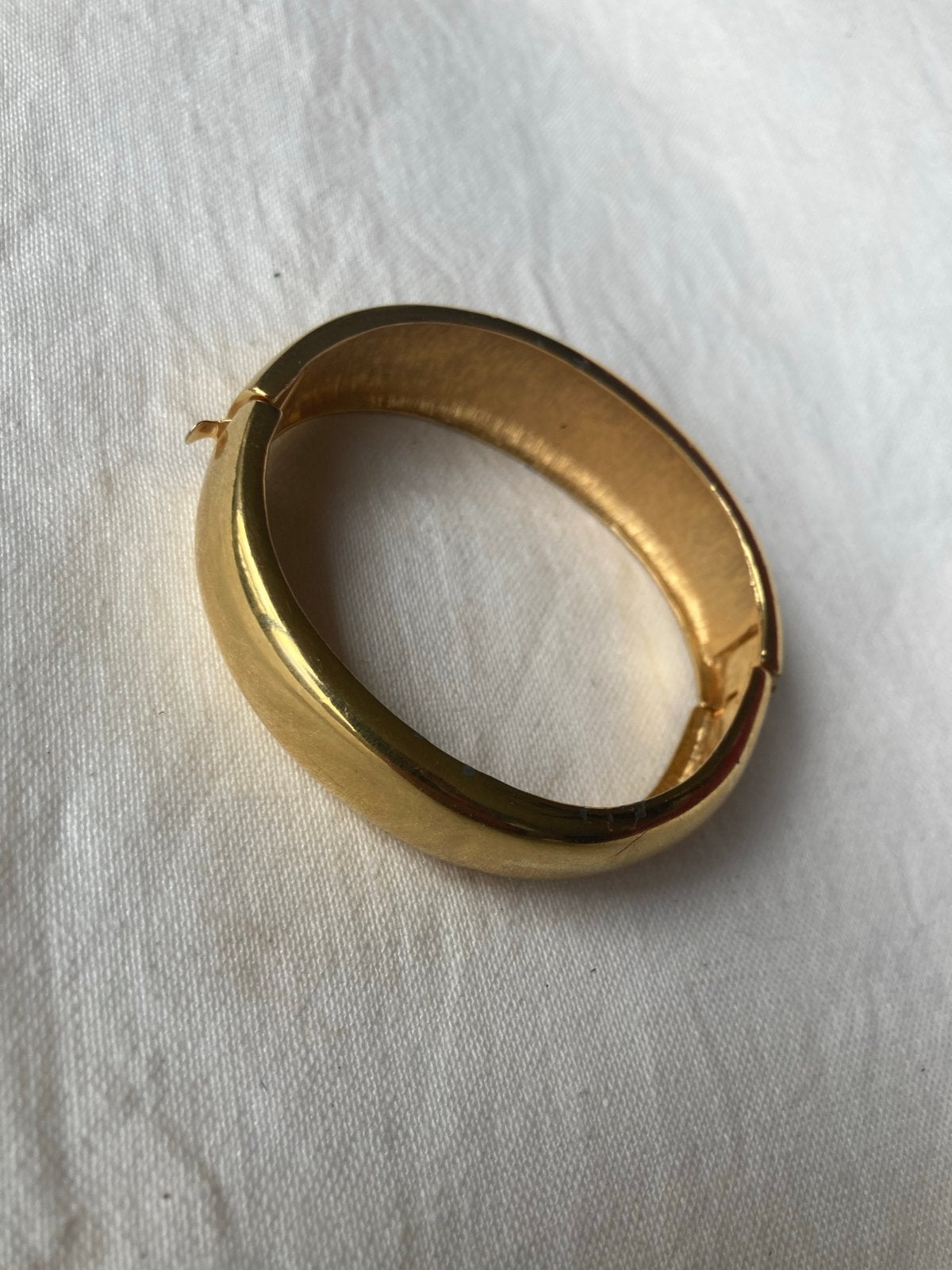 Vintage Trifari Goudkleurige Armband, Ophalen of Verzenden, Zo goed als nieuw, Goud, Overige materialen