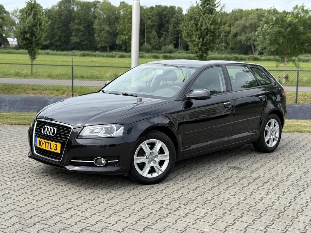 Audi A3 Sportback 1.4 TFSI Attraction Advance nl auto automa, Gebruikt, Zwart, 4 cilinders, Zwart