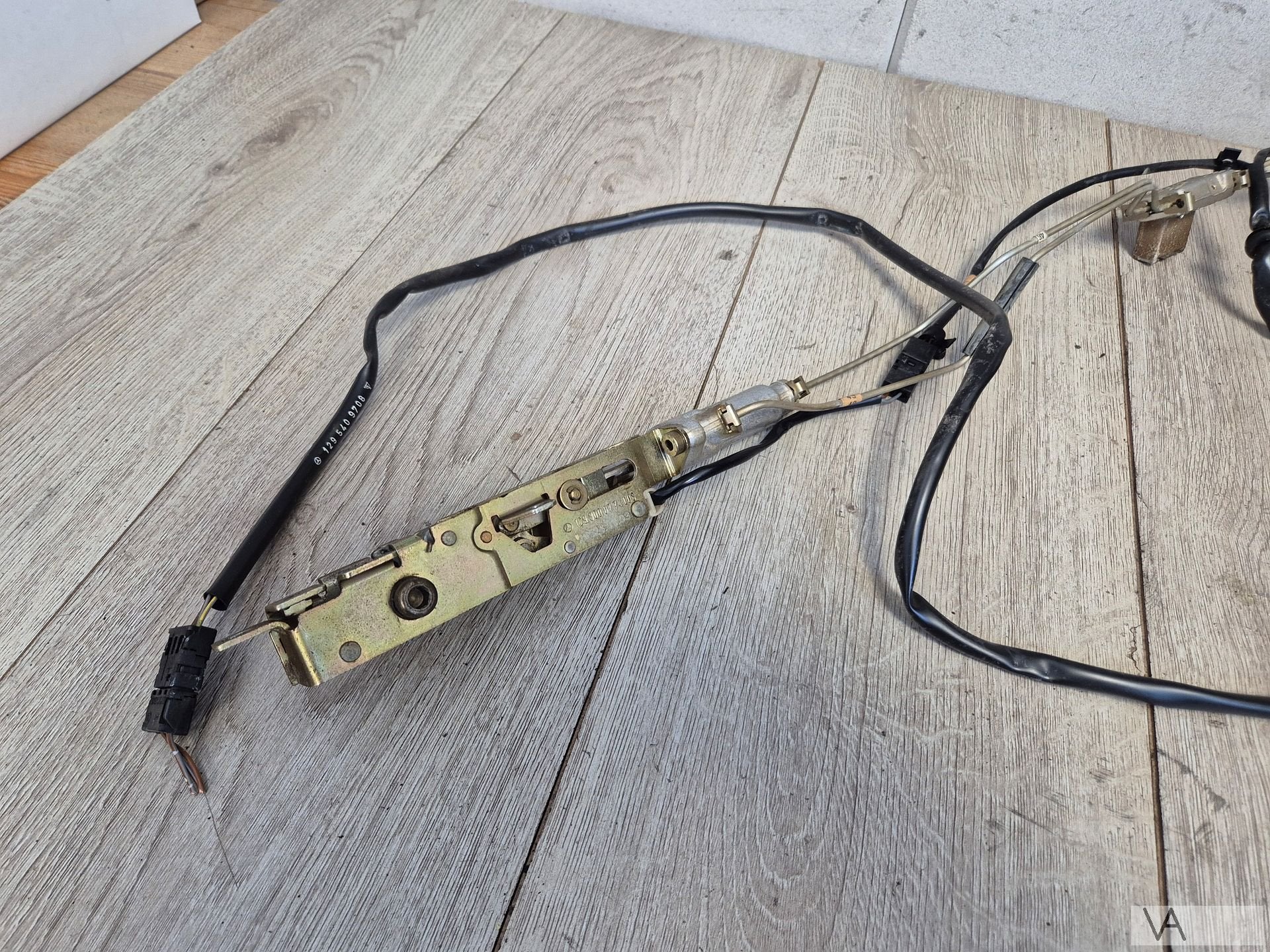 Cabriodak vergrendeling boven de ruit Mercedes SL R129 €150, Gebruikt, -, Ophalen of Verzenden, -