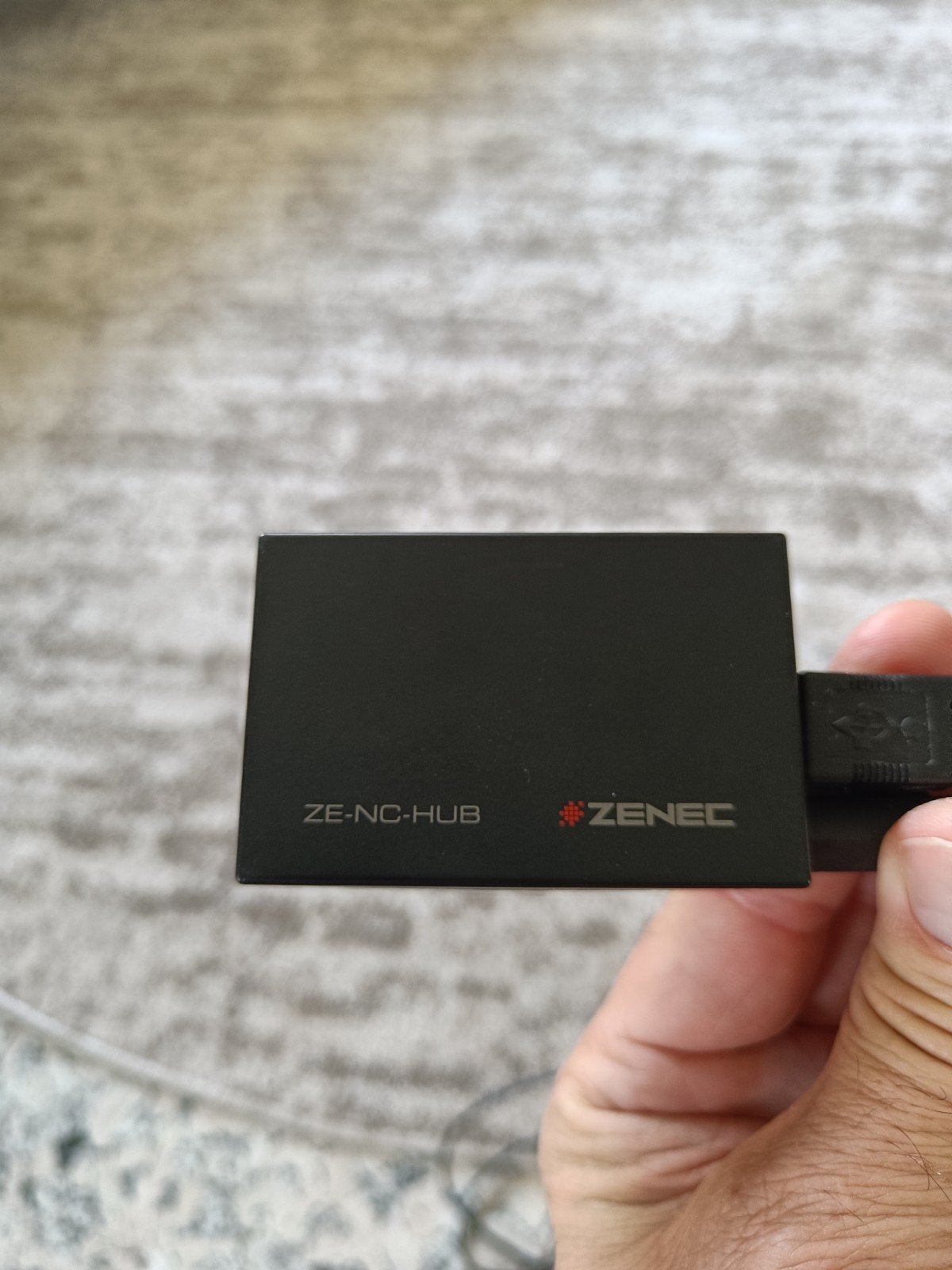 ZENEC ZE-NC-HUB USB-hub met 3 poorten en AV-ingang, Ophalen, Zo goed als nieuw