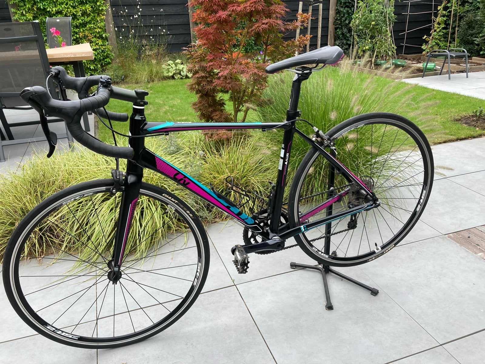 Giant Liv Avail 3 racefiets - Zo goed als nieuw, Fietsen en Brommers, Ophalen, Velgrem, Aluminium, 49 tot 53 cm