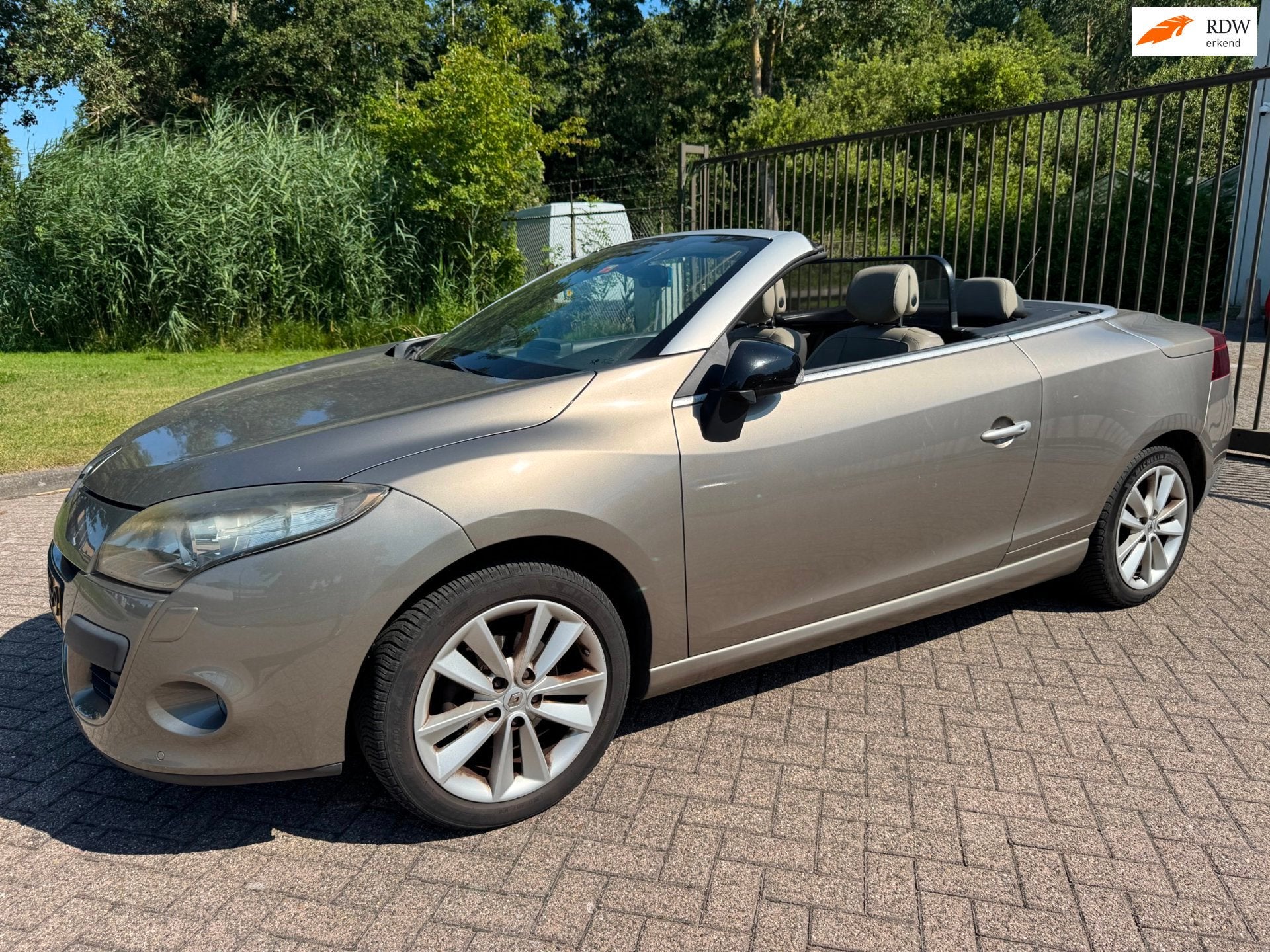 Renault Mégane Coupé-Cabriolet 1.4 TCE Privilège/NWEAPK/C, Auto's, Renault, Voorwielaandrijving, Euro 5, Gebruikt, 4 cilinders