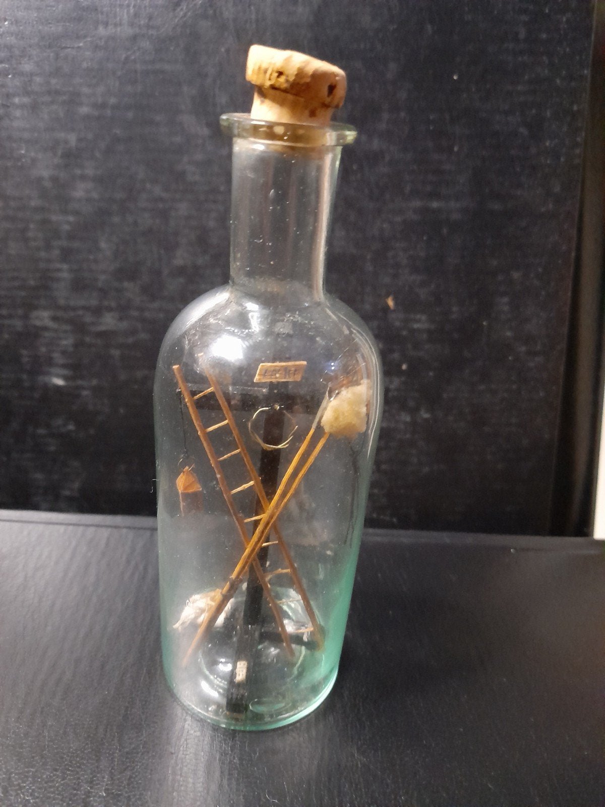 Fles met kruis INRI, Ophalen of Verzenden