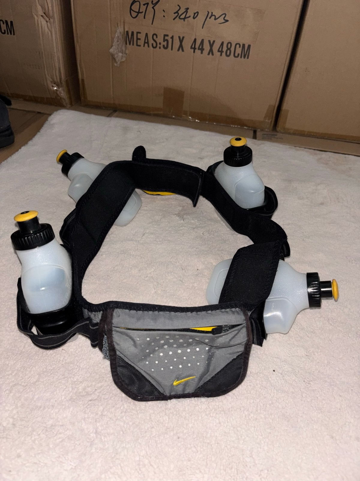 Nike hardloopriem met 4 bidons, Nike, Overige typen, Ophalen of Verzenden, Zo goed als nieuw