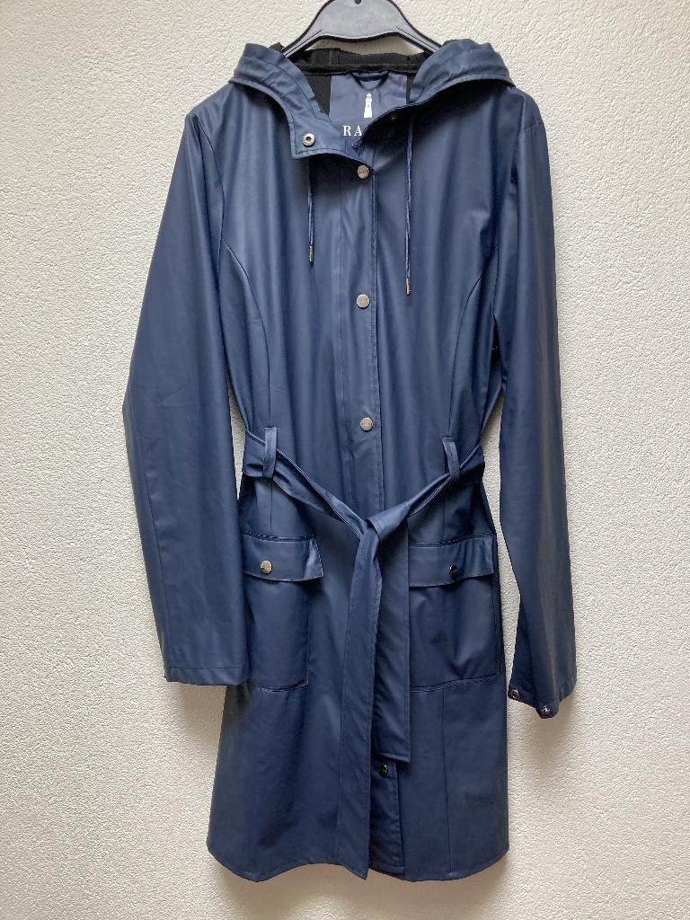Te koop blauwe regenjas van Rains., Rains, Blauw, Ophalen of Verzenden, Maat 36 (S)