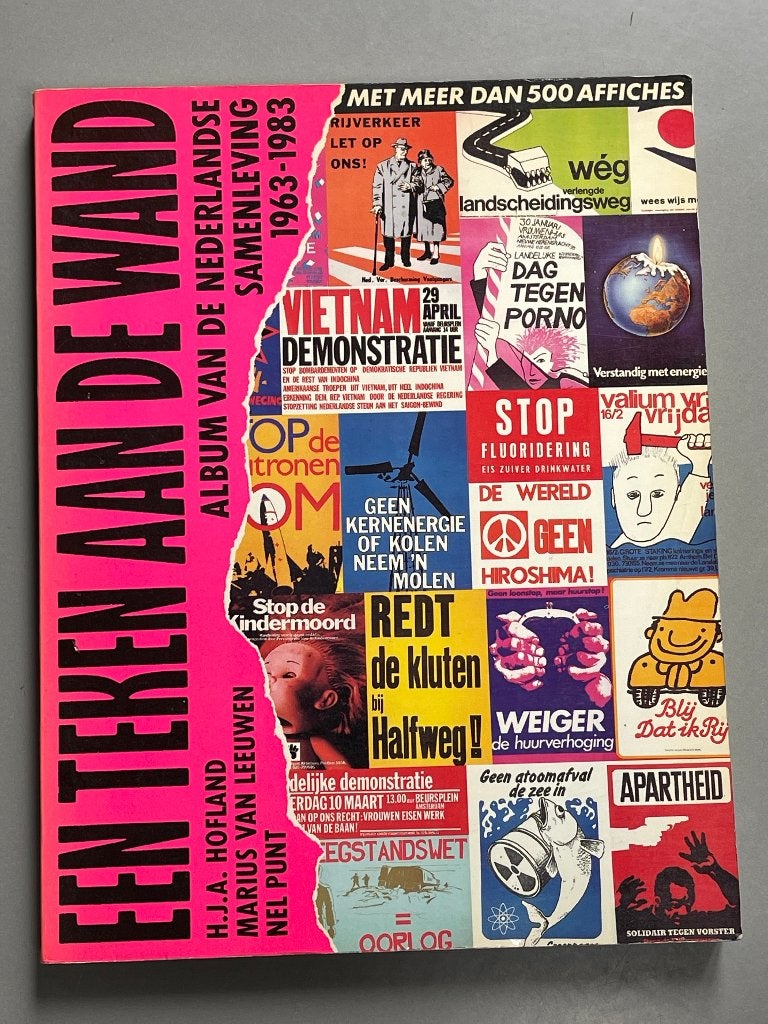 Een teken aan de wand album van de Nederlandse samenleving, Boeken, Ophalen of Verzenden, Zo goed als nieuw, Grafische vormgeving