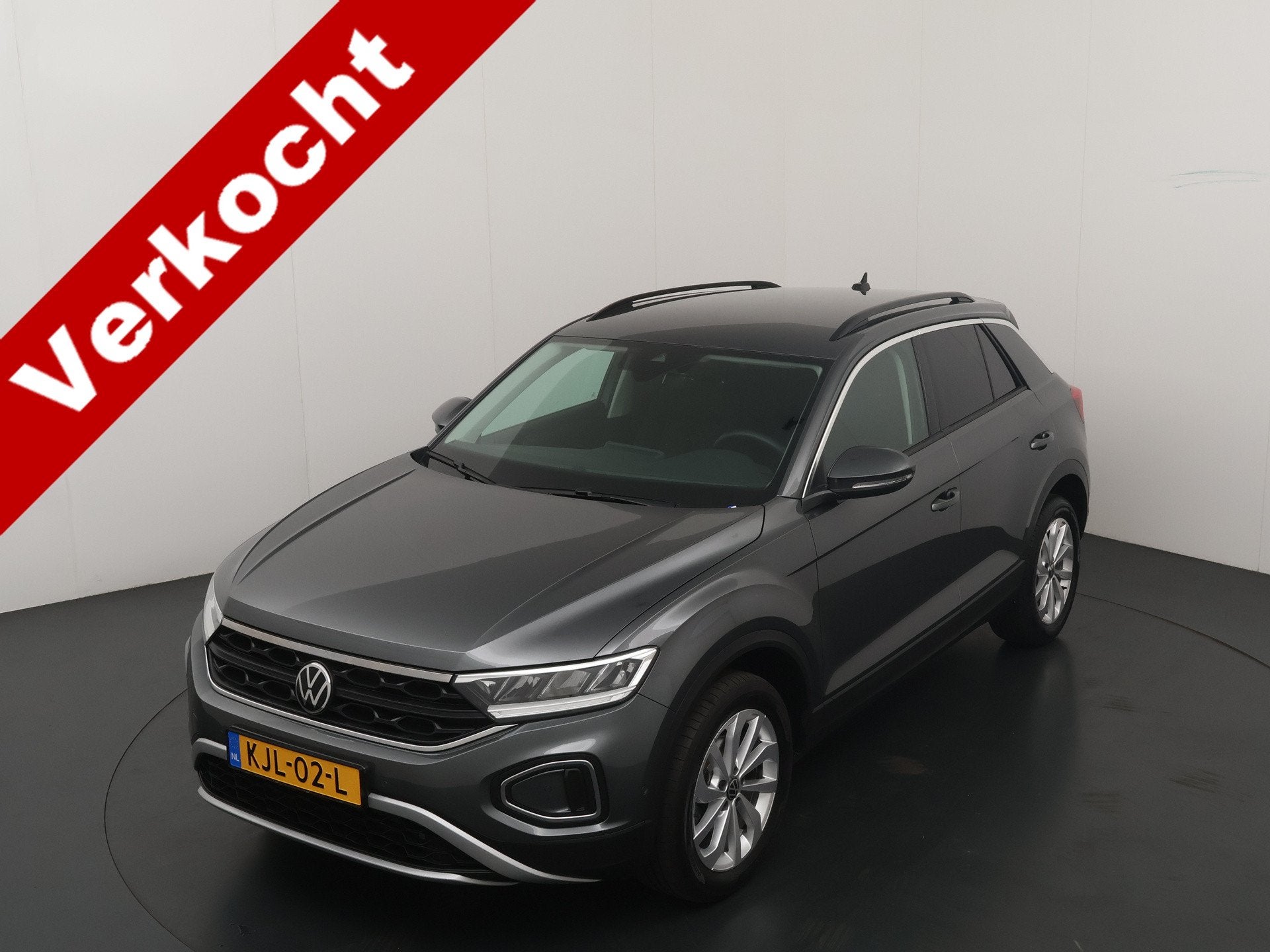 Volkswagen T-Roc 1.5 150PK TSI Life Edition | Trekhaak | Ada