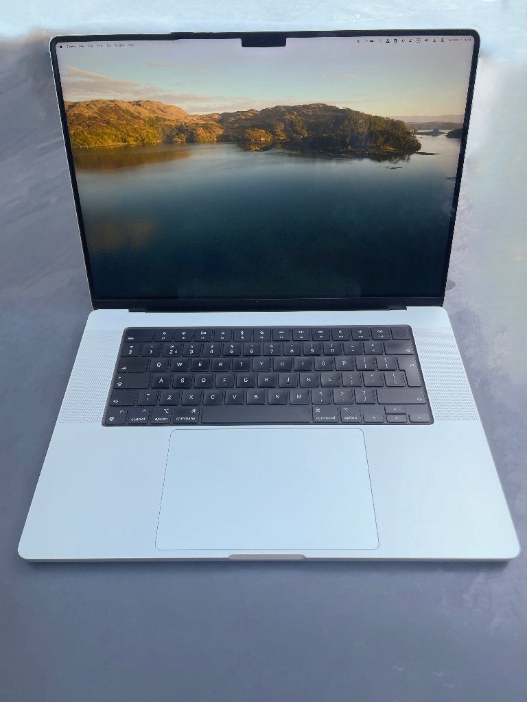 MacBook Pro 16" (2021) | M1 Pro | 16 GB | 1 TB | Zilver, MacBook Pro, 1 TB of meer, Gebruikt, Qwerty