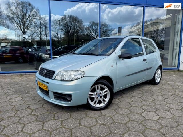 Fiat Punto 1.2-16V Dynamic APK - NAP - Elek. Ramen, Auto's, Fiat, Bedrijf, Te koop, Punto, Airbags, Airconditioning, Centrale vergrendeling