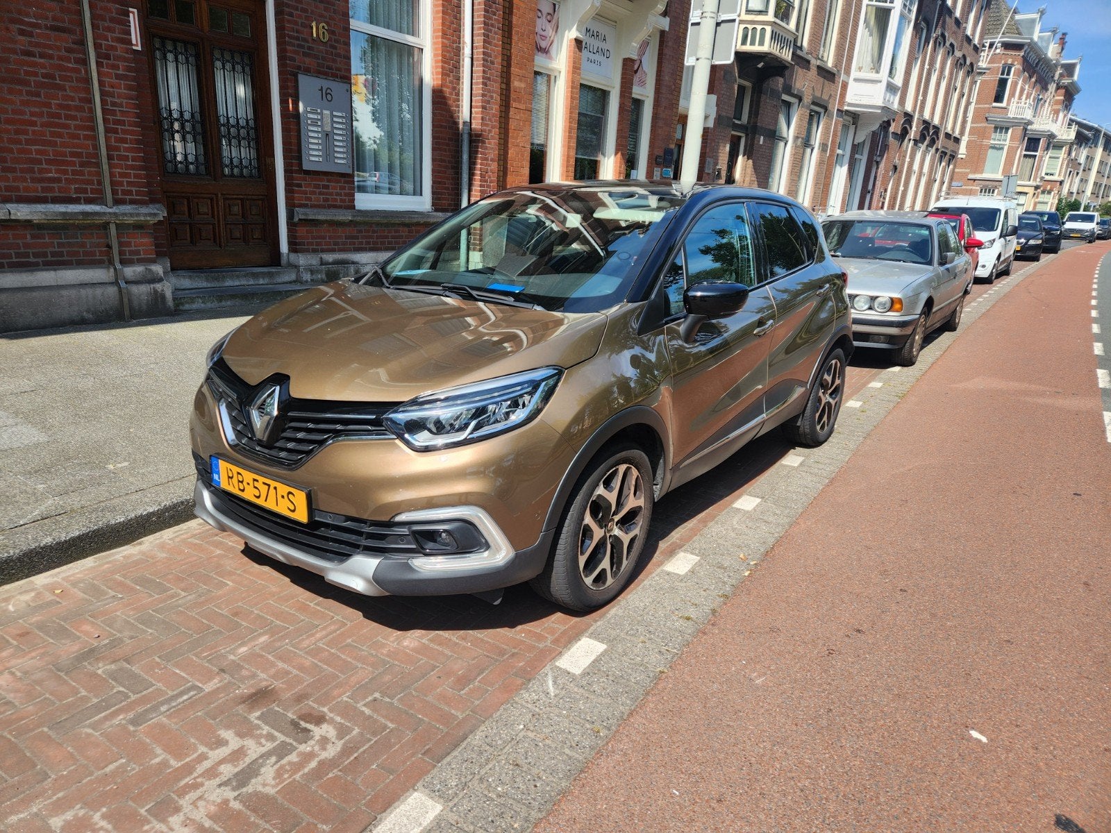 Renault Captur 1.2 TCE 120 EDC 2017 Bruin, 118 pk, 4 cilinders, Bruin, 635 kg