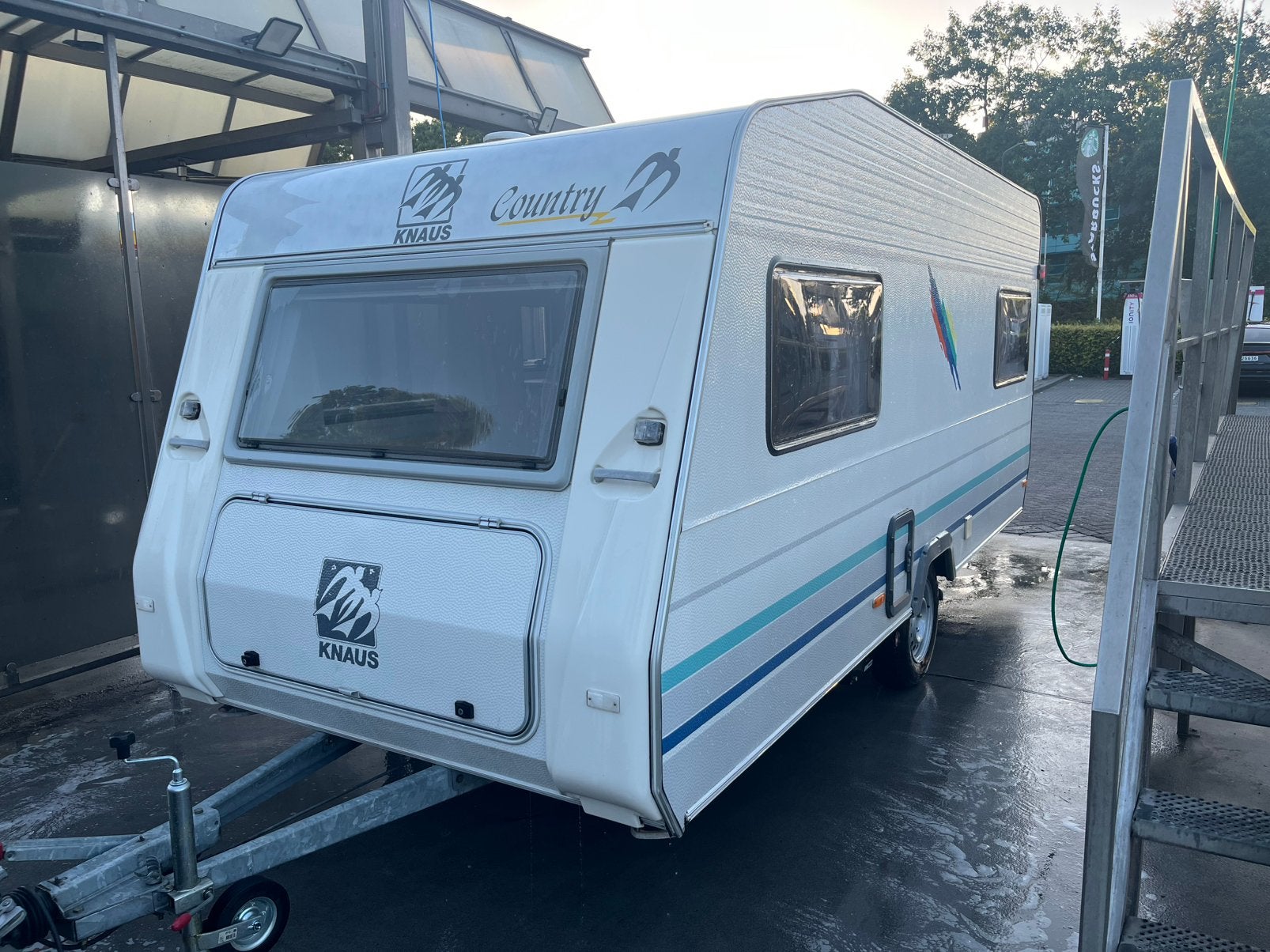 Te koop: Zeer nette Knaus 430 met Mover, Mover, Rondzit, Particulier, 4 tot 5 meter