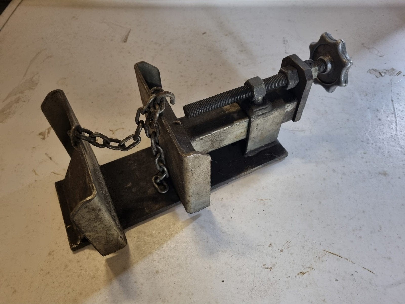 Motorhefbeug klem, Ophalen of Verzenden