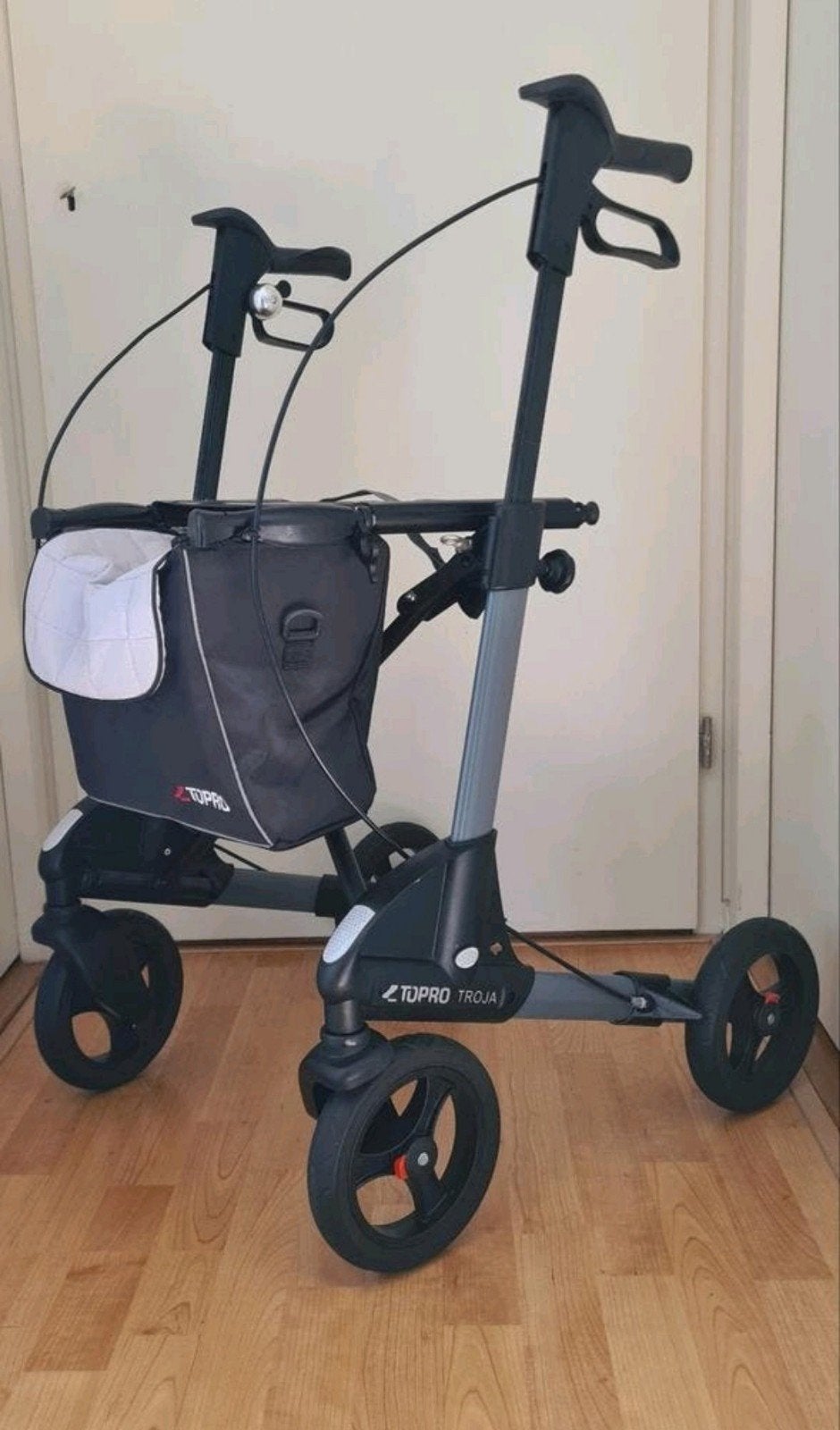 Topro Troja 2G.  Maat M. Nieuwstaat!, Diversen, Rollators, Zo goed als nieuw, Lichtgewicht, Opvouwbaar, Ophalen