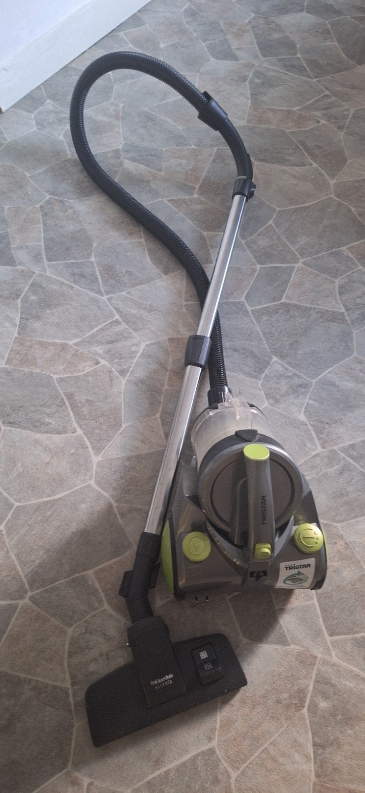 Tristar Multi Cyclone Stofzuiger SZ-3135 - 700W, Ophalen, Overige merken, Gebruikt, Sledestofzuiger
