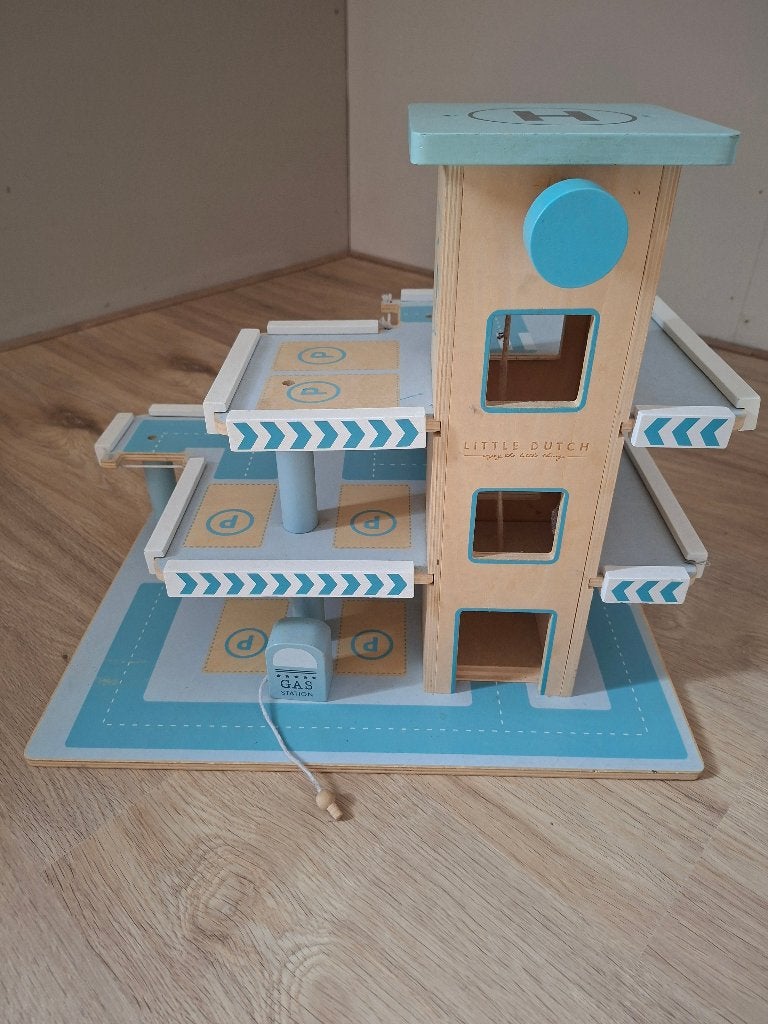 Speelgarage, Kinderen en Baby's, Ophalen, Zo goed als nieuw, Meubelstuk of Keukentje