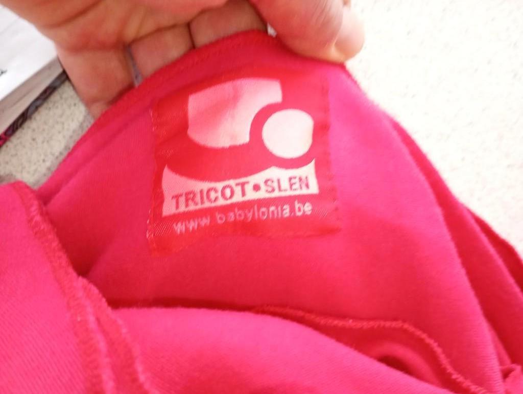 Tricot Slen baby draagdoek rood (nieuwstaat), Ophalen of Verzenden, Nieuw, Draagdoek, Overige merken