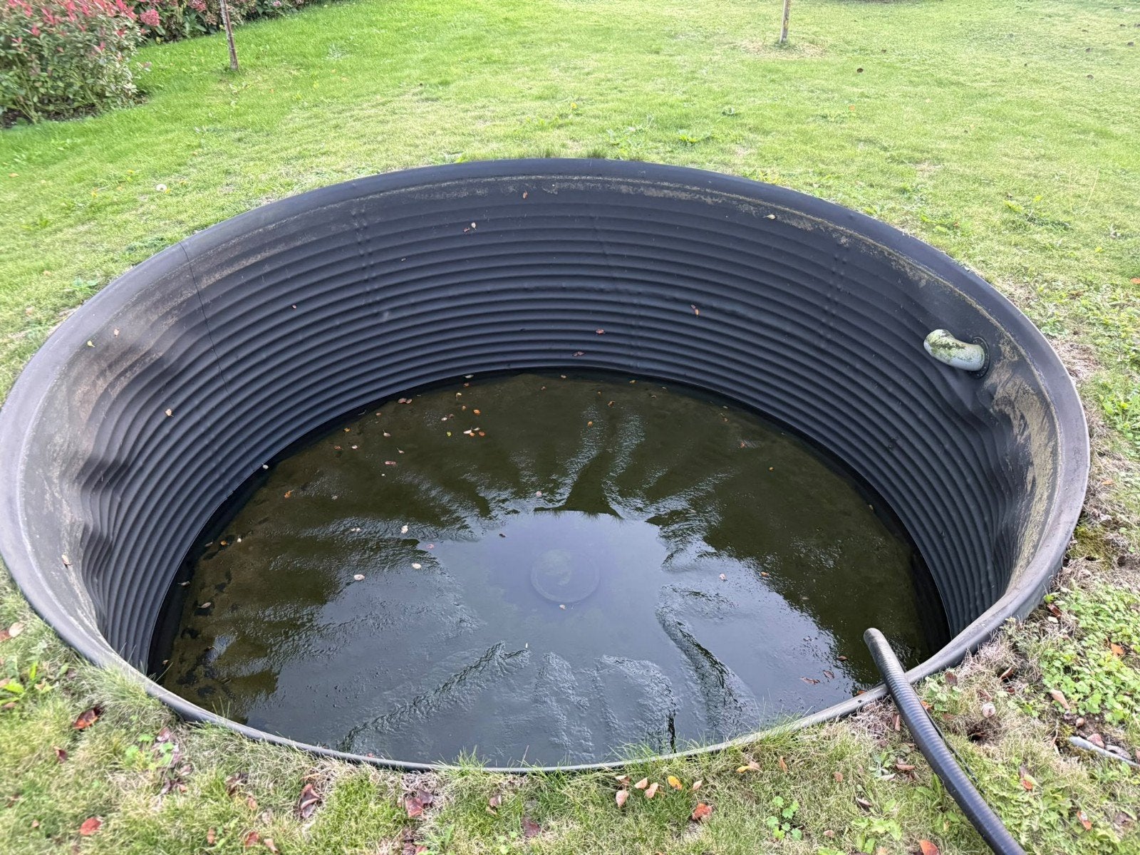 Vijverbak met complete filterinstallatie, Ophalen, Gebruikt