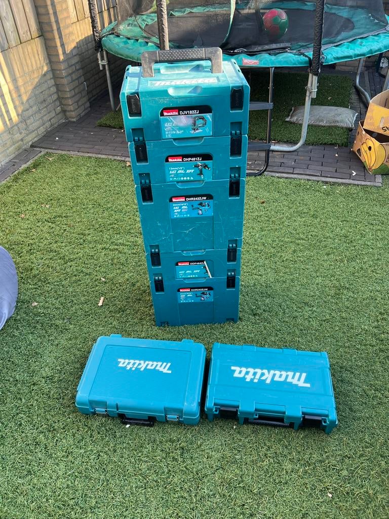 Makita 5 mbox en 2 koffer gereedschapskisten l (stapelbaar), Ophalen, Gebruikt
