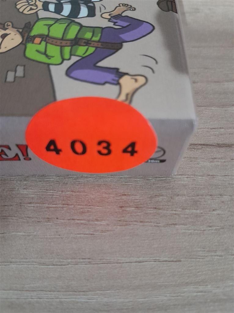 Escape - s4034, Hobby en Vrije tijd, Gezelschapsspellen | Bordspellen, Verzenden, Zo goed als nieuw