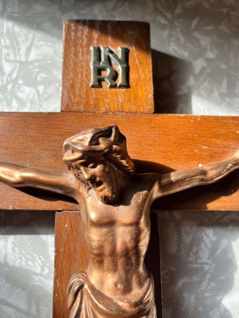 Jezus aan kruis religie hout en koper, Antiek en Kunst, Ophalen of Verzenden