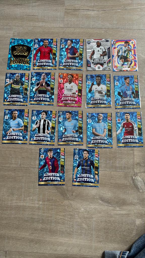 Panini voetbalkaarten limited edition 2025, Ophalen of Verzenden, Zo goed als nieuw, Plaatje