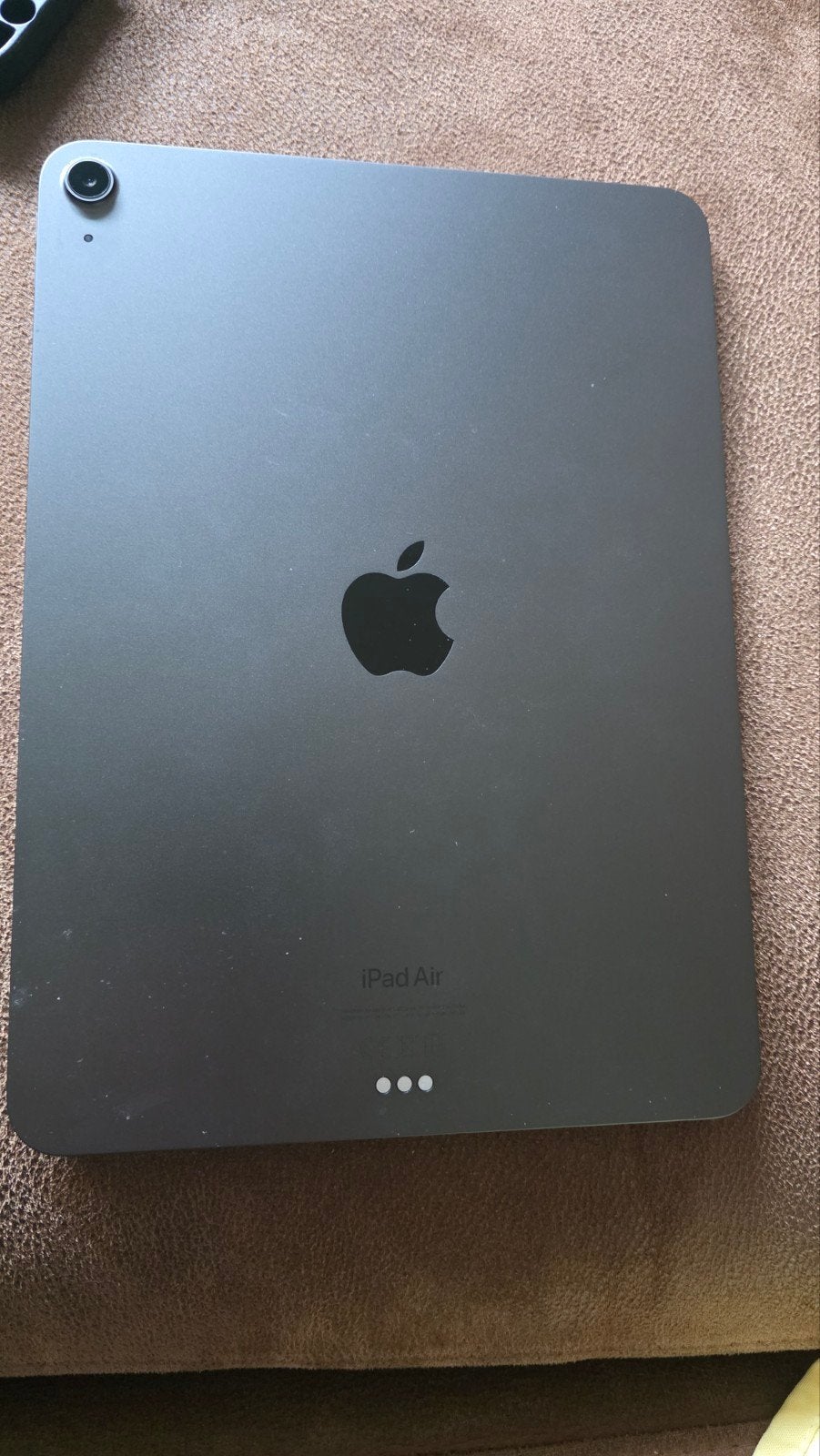 Foto 2 van Apple iPad Air (5e generatie) 64GB Wi-Fi Spacegrijs