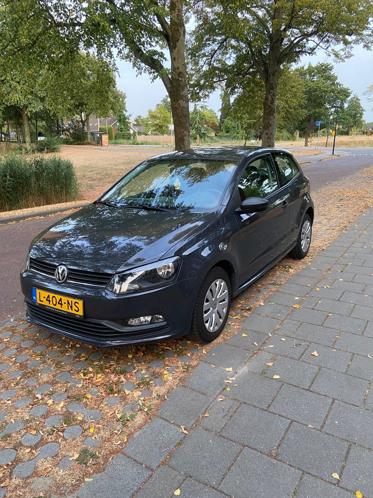 Volkswagen Polo Facelift 1.0 MPI 44KW 2014 Grijs, Auto's, Voorwielaandrijving, 40 €/maand, Euro 6, Alarm