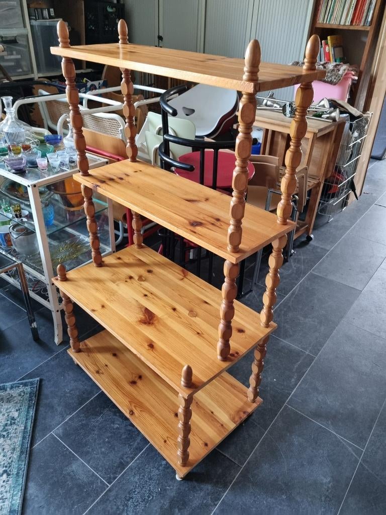 Vintage stokkenkast, Ophalen