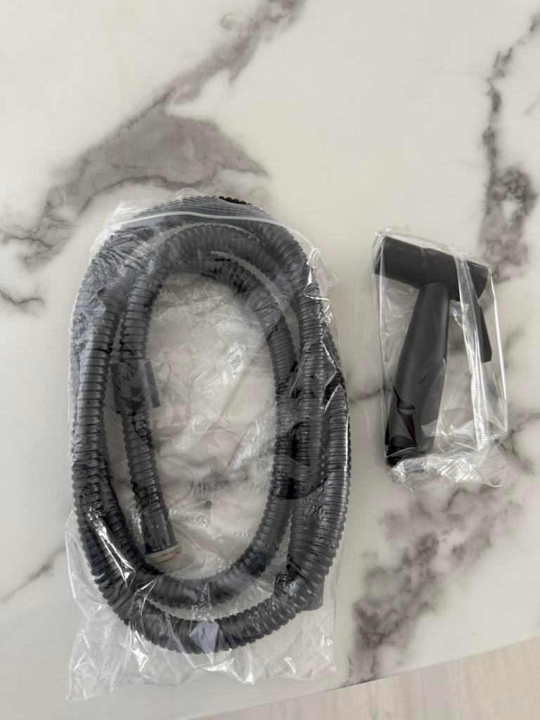Nieuw zwarte wc bidet set, Ophalen of Verzenden, Zo goed als nieuw, Toilet