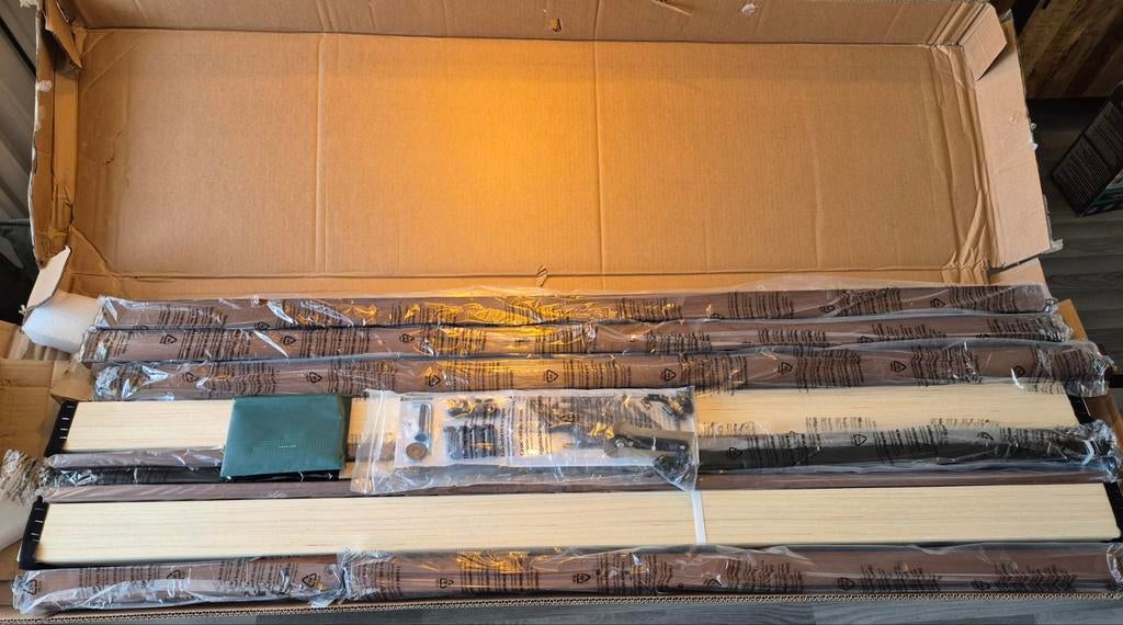 Zinus bedframe - Nieuw in doos - Donker eiken, Huis en Inrichting, Ophalen of Verzenden, Nieuw, Tweepersoons, Hout