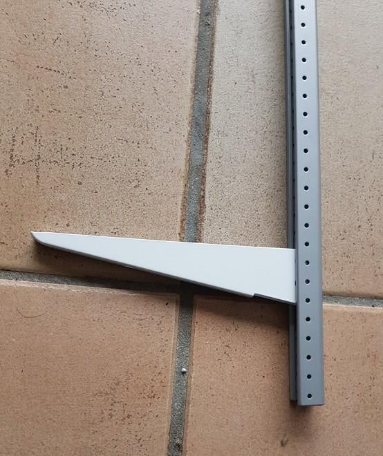 2 stuks muur/ wandrails rail 100 cm lang grijs dragers wit, Huis en Inrichting, Woonaccessoires | Wandplanken en Boekenplanken