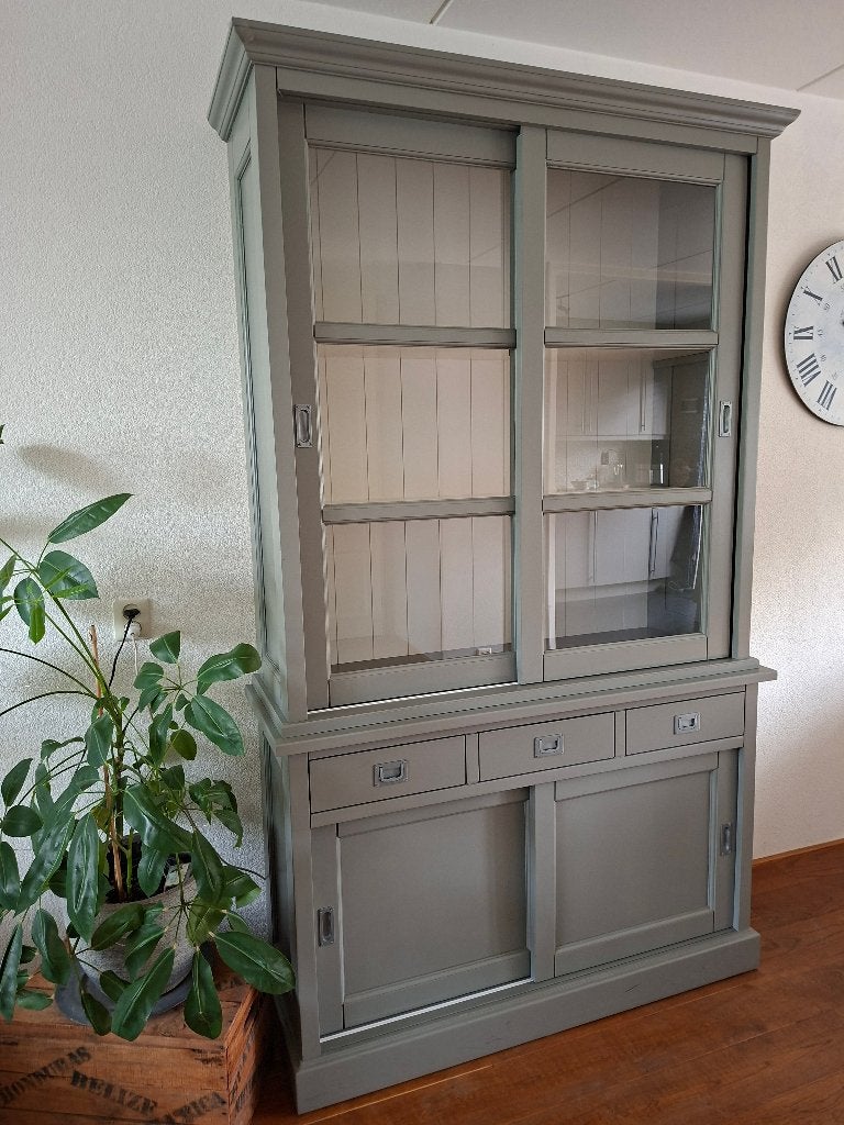 Grijze buffetkast met schuifdeuren en 3 lades, Huis en Inrichting, Ophalen, Gebruikt, 100 tot 150 cm, 200 cm of meer