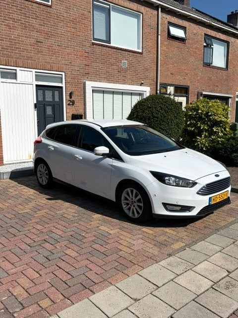 Ford Focus 1.0 Ecoboost 92KW 5D 2015 Wit, Auto's, Wit, 1200 kg, Particulier, 3 cilinders