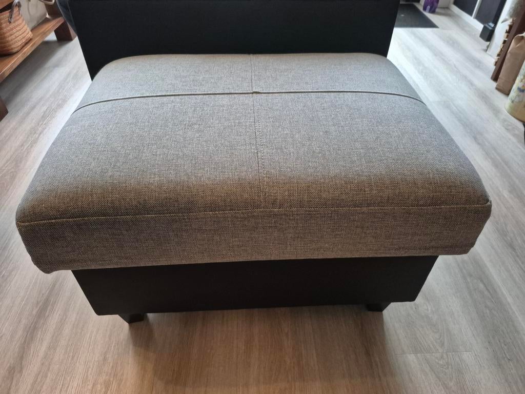 Mooie Hocker / poef in zeer goede staat 80cm, Ophalen, 75 tot 100 cm, Zo goed als nieuw, Rechthoekig