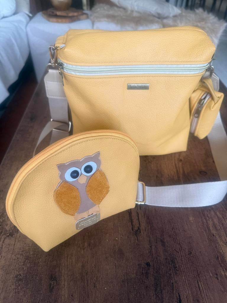 Gele leren schoudertas met uil necesserie en kleine etui, Overige merken, Gebruikt, Geel, Ophalen of Verzenden
