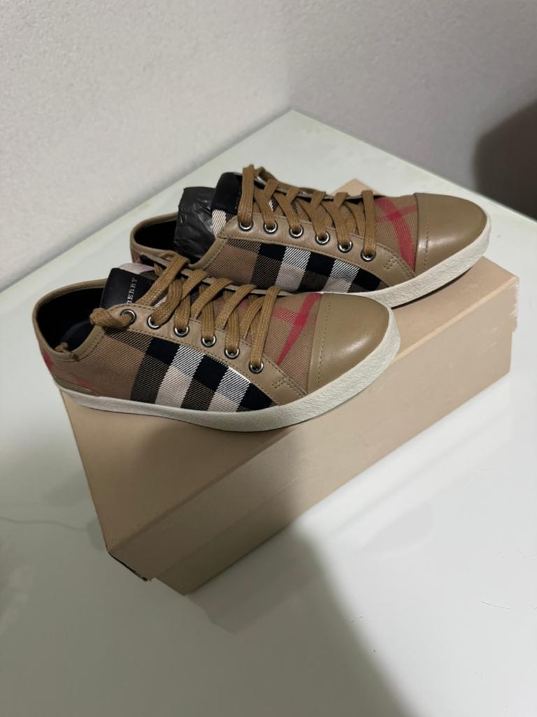 Burberry sneakers, Ophalen of Verzenden, Nieuw